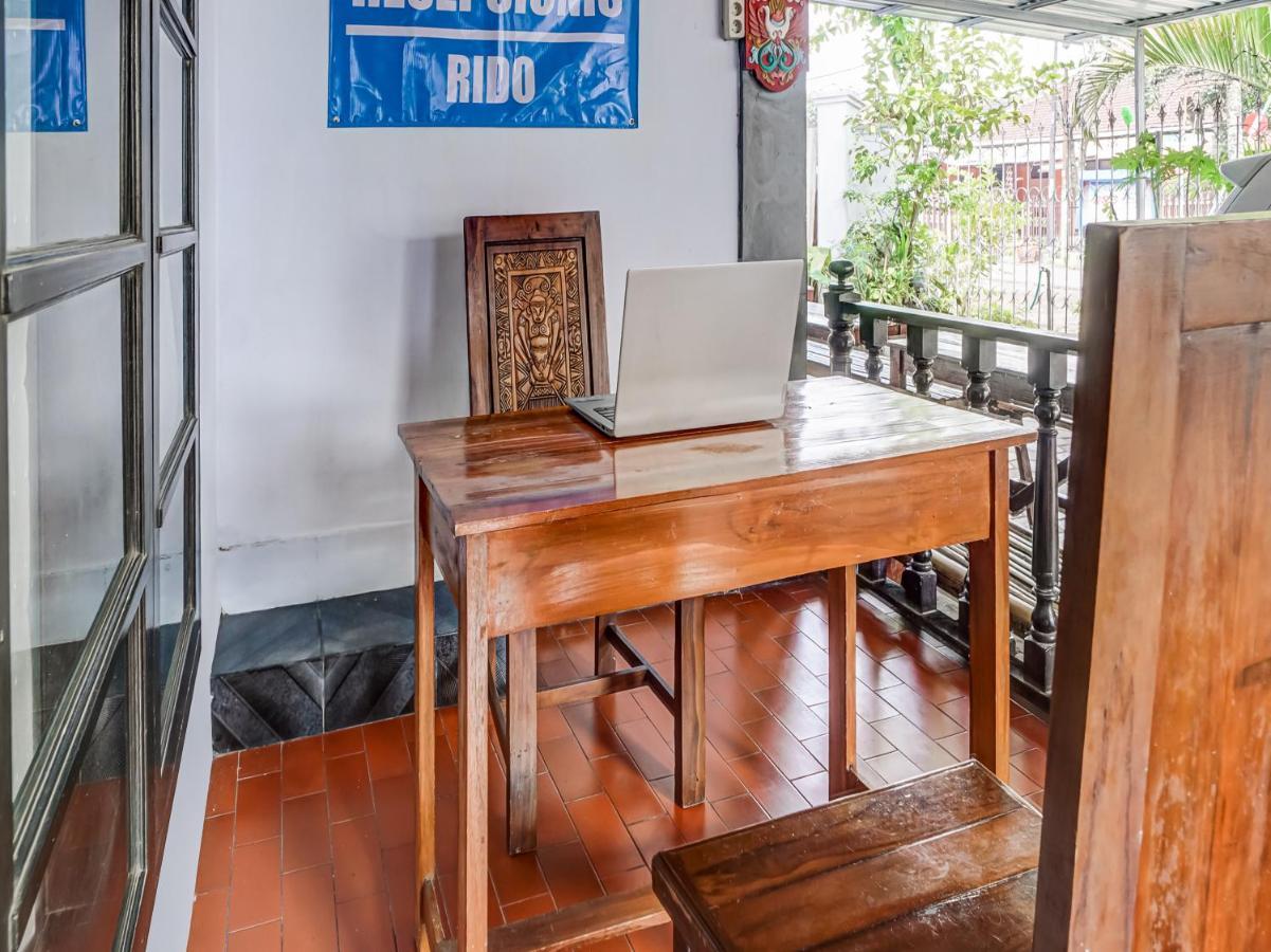 SPOT ON 90797 Sukun Syariah Homestay Malang Luaran gambar