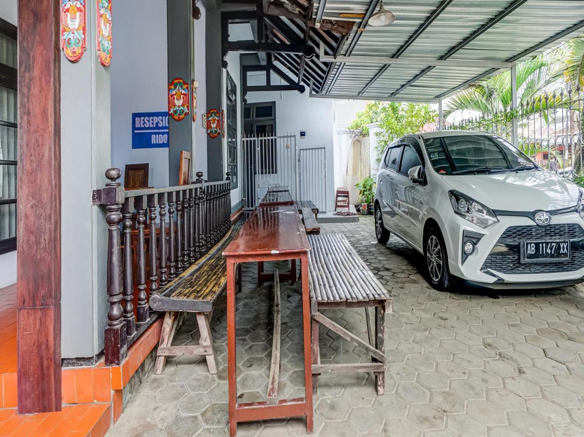 SPOT ON 90797 Sukun Syariah Homestay Malang Luaran gambar